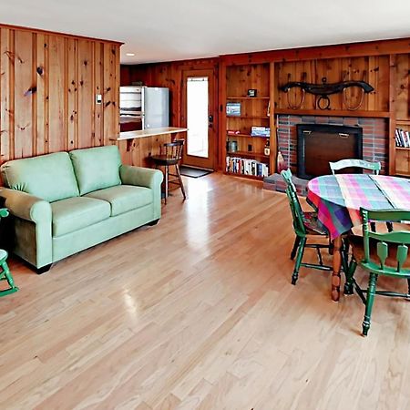 Pickerel Cove Cottage ماشبي المظهر الخارجي الصورة